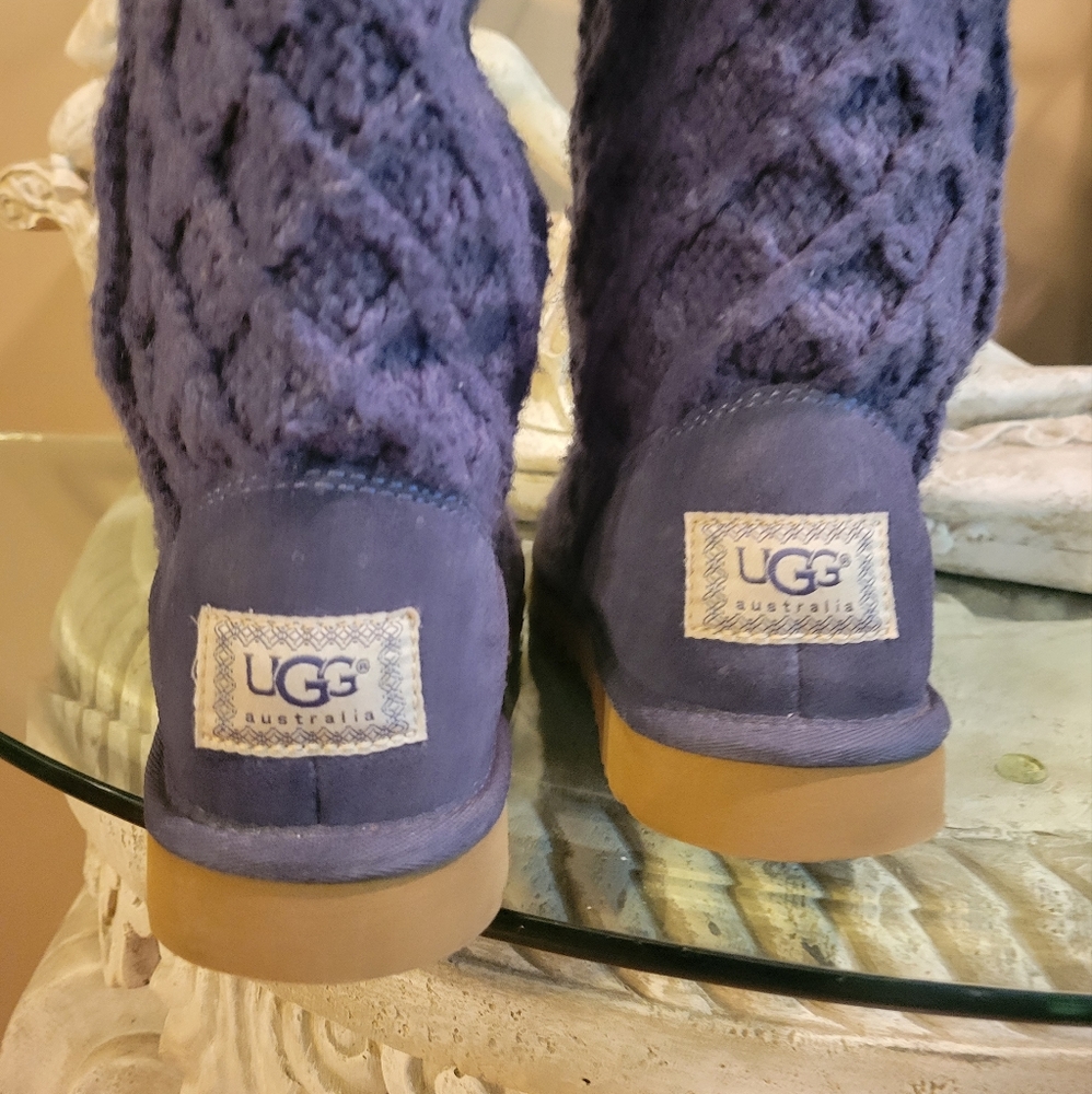 Ugg Lattice Tall Cardi Boot in Navy Blue. Size 7.  UGG S/N 3066.  # 346 - Picture 5 of 14